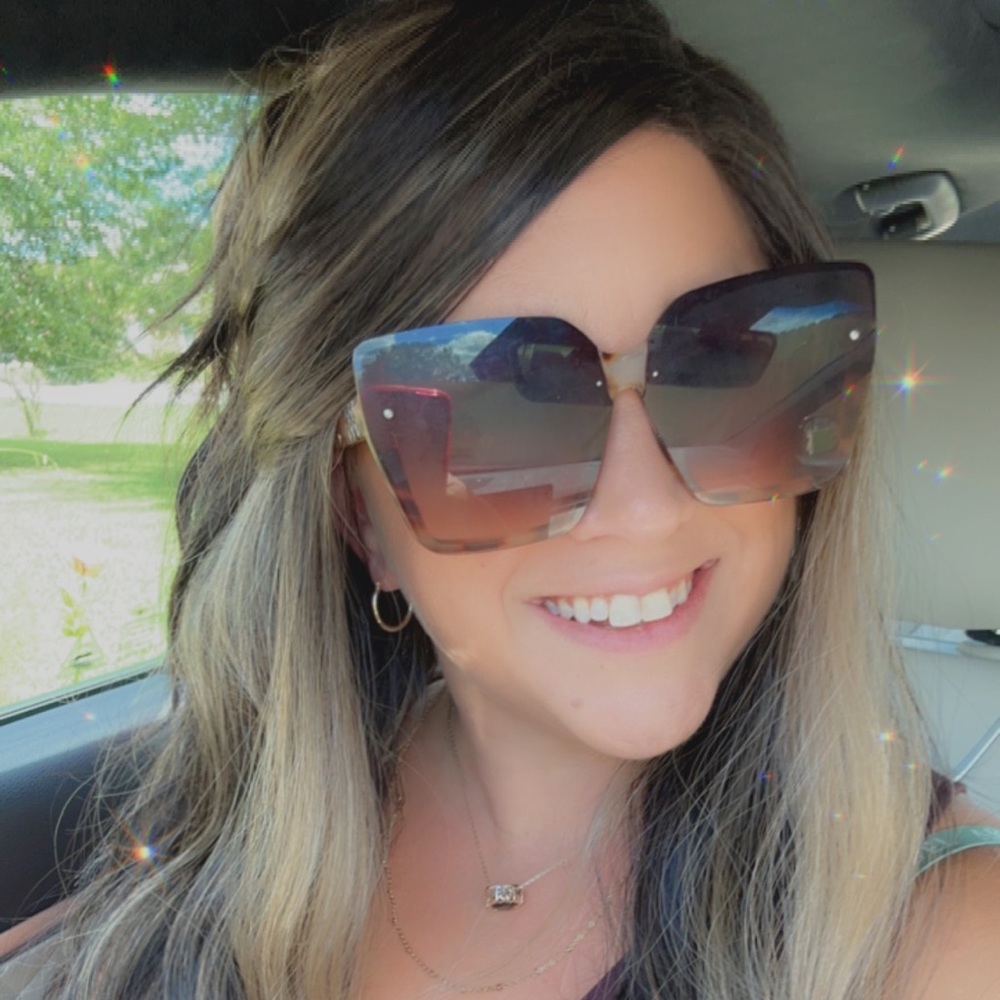 Meet your Posher, Amy